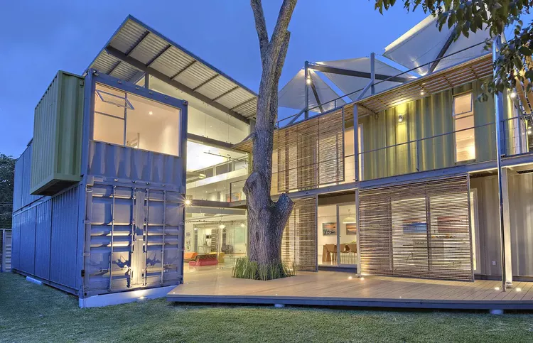 Shipping container house Incubo by Maria Jose Trejos HomeWorldDesign 15.jpg 980e3831d38f4f389b32b30b5b6f4c58 1