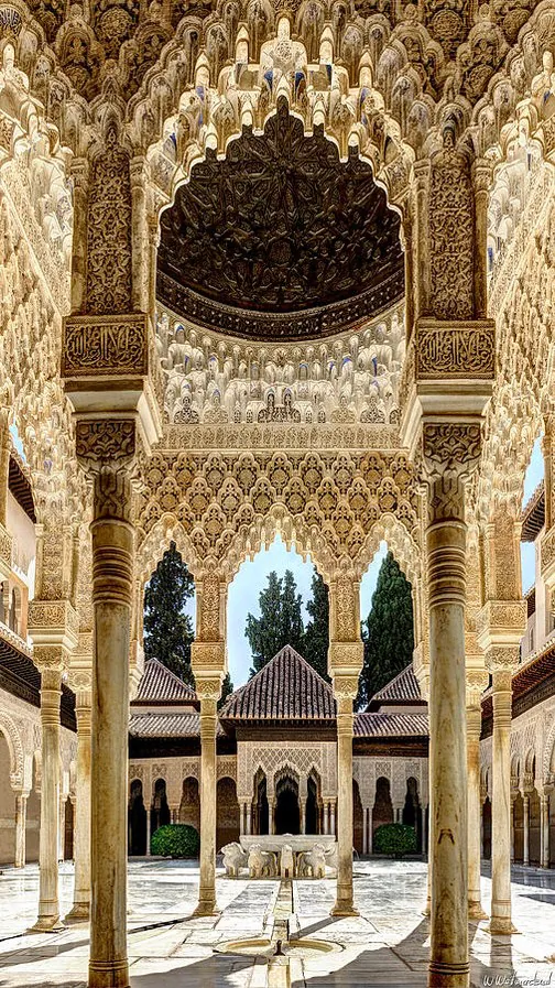 A3525 15 Examples of architecture inspired by nature La Alhambra Image 14.jpg