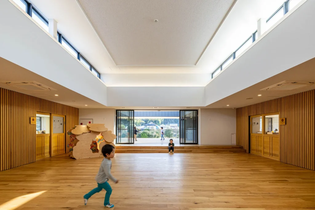 sg kindergarten and nursery hibinosekkei plus youji no shiro plus kids design labo 14