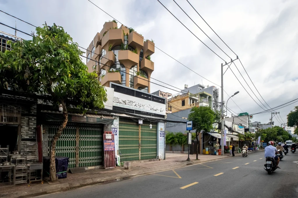 the-jungle-residence-room-plus-design-and-build_1 the jungle residence room plus design and build 1